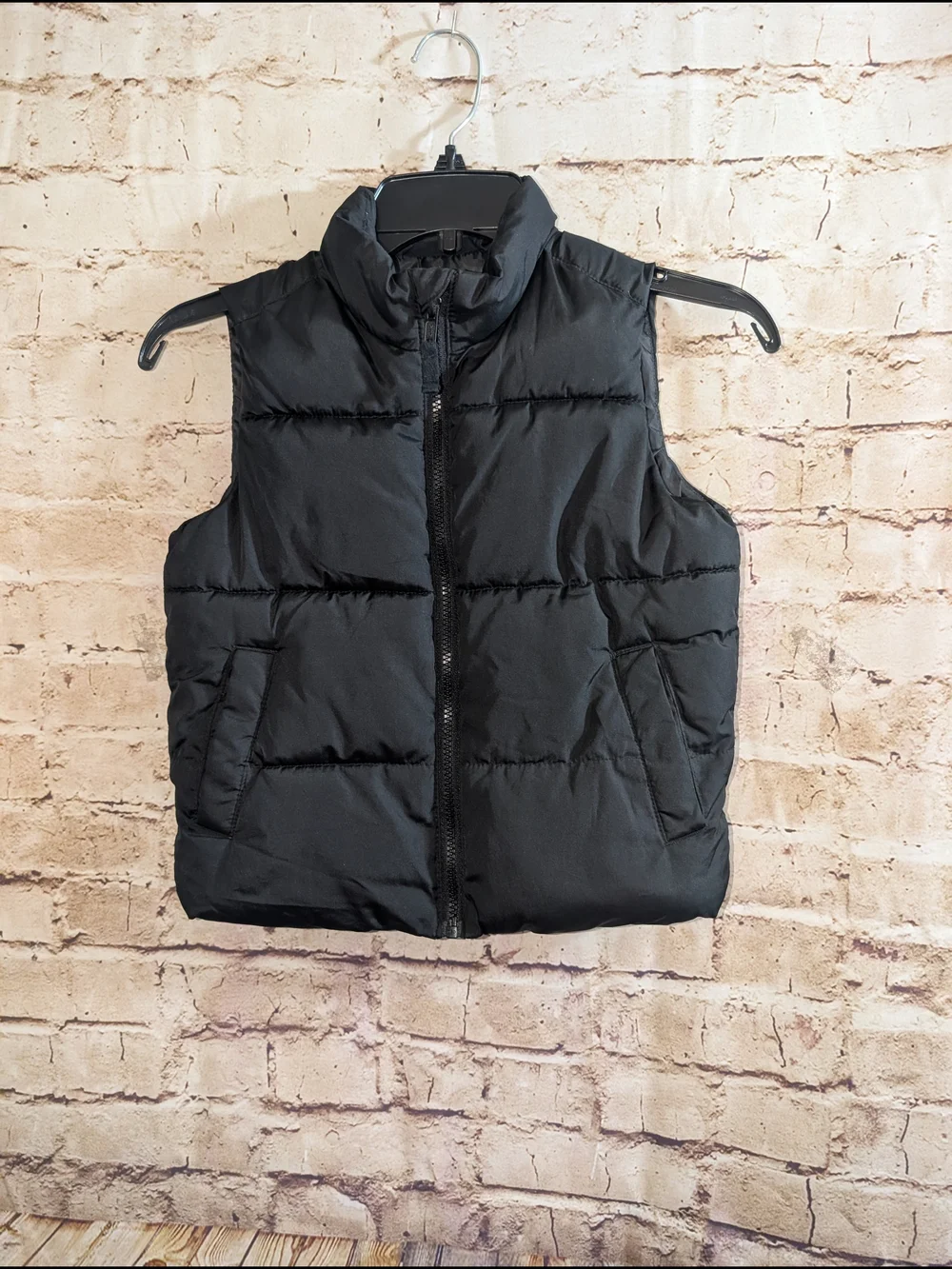 ~Old Navy Frost Free Puffer Vest Boys Size XS 5